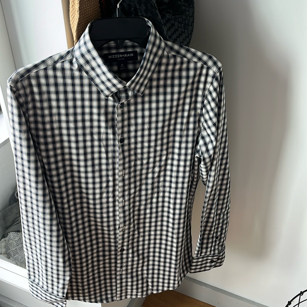 Mizzen + Main M trim Dress Shirt